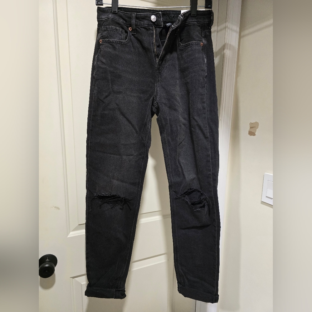 American Eagle Women's Mom Jean Black Distressed
